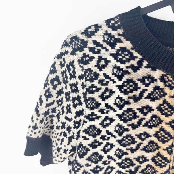 ✅ Maeve by Anthropologie Tan/Black Animal Print Short Sleeve Sweater X-Small P - Picture 4 of 8
